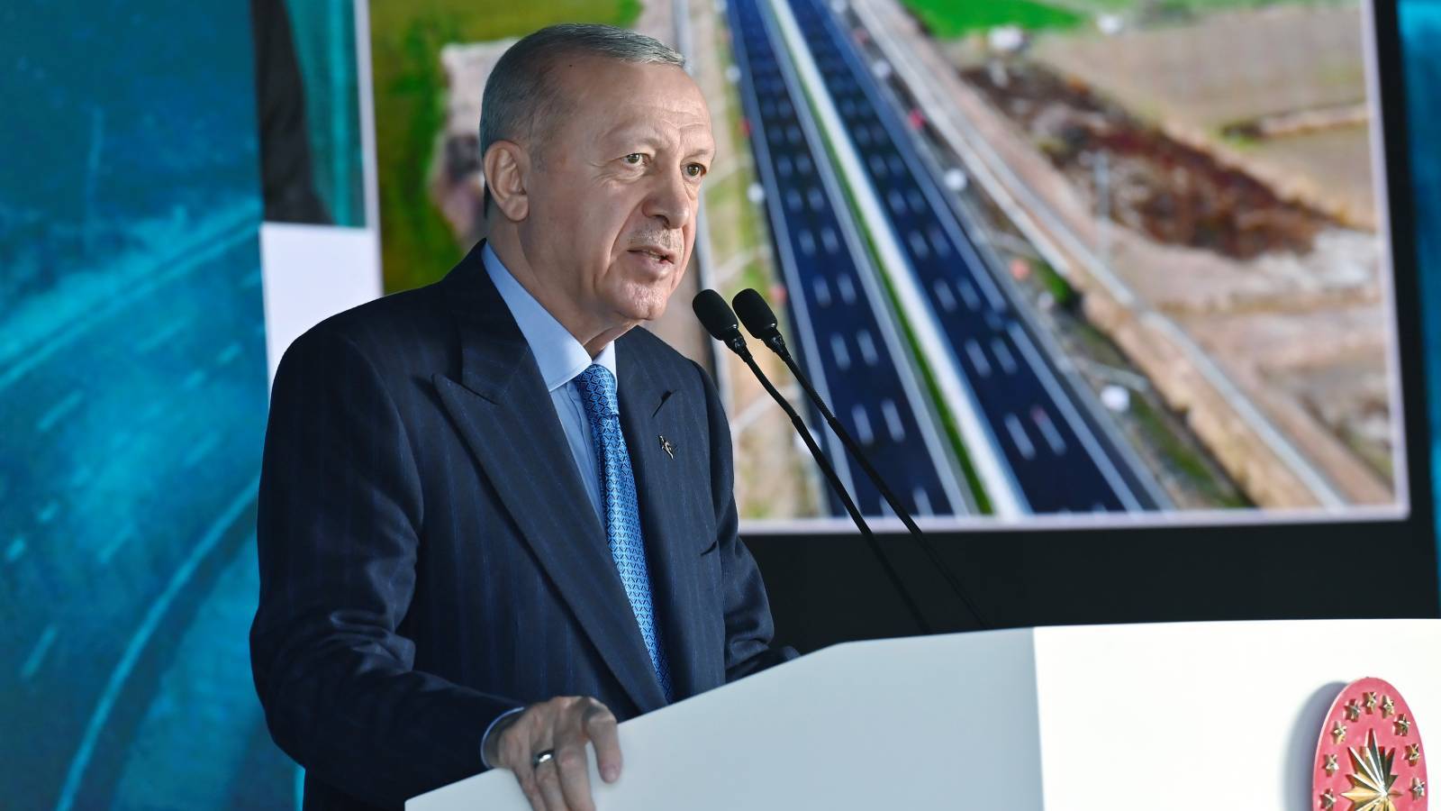 CHP’nin “Araç garantileri rekor seviyede tutturulamadı” dediği Aydın-Denizli Otoyolu açılışında konuşan Erdoğan: 7,4 milyar tasarruf edeceğiz